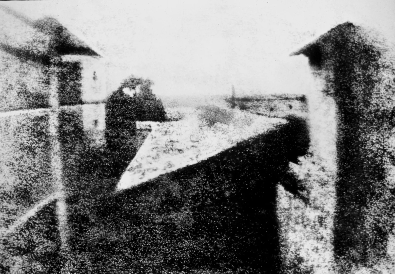 Le Point de vue du Gras, première photographie permanente, par Nicéphore Niépce